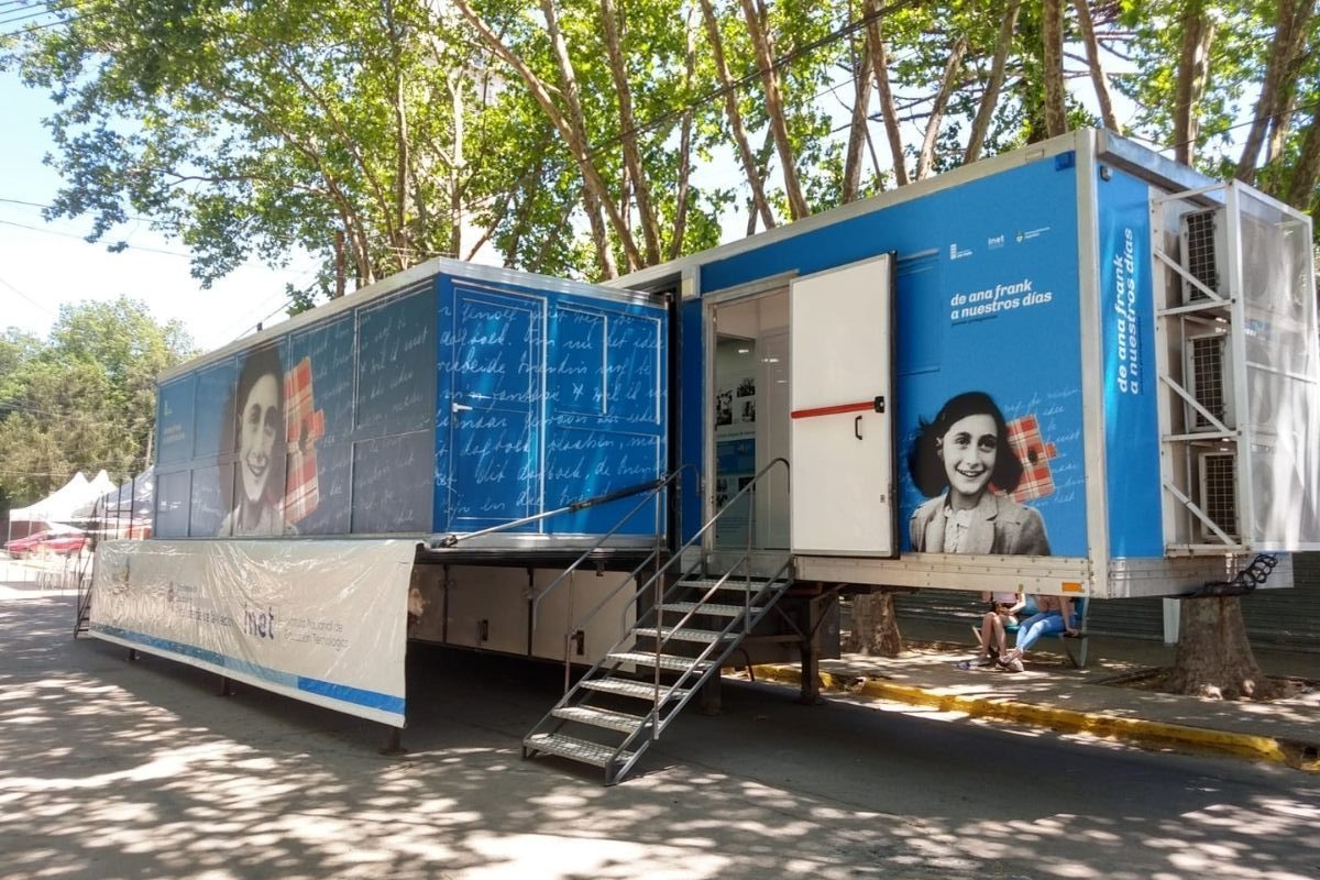 Museo movil "Centro Ana Frank"